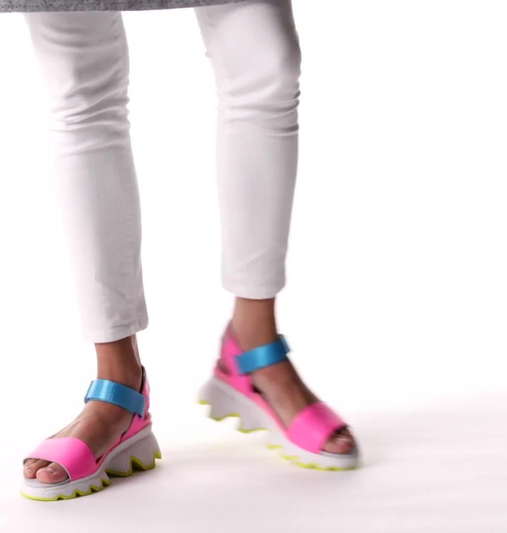 KINETIC SANDAL | 603 | 9.5, Color: Bubble Gum, Riptide