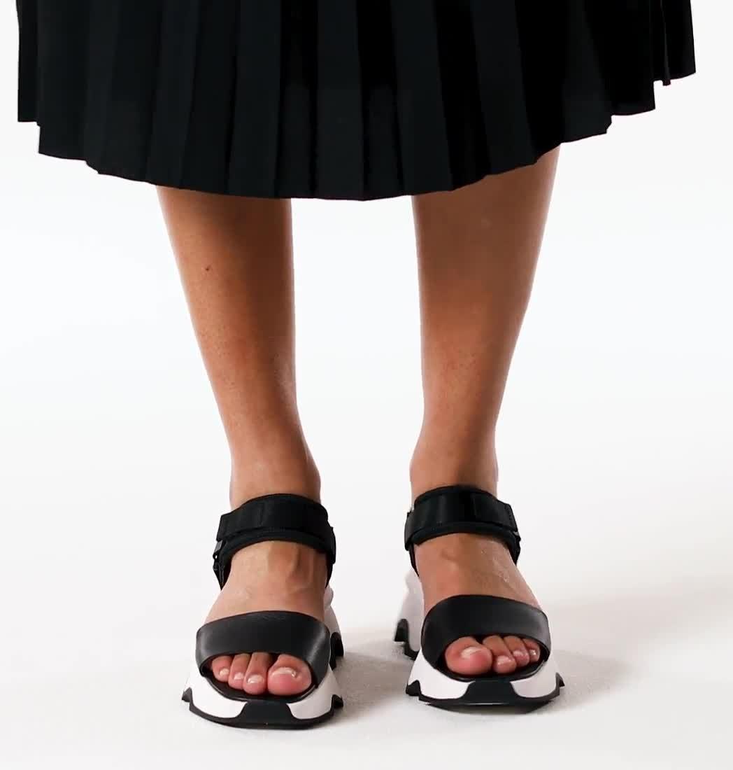 KINETIC Impact Sandales hautes compens&eacute;es &agrave; bride en Y pour femme, Color: Black, Sea Salt