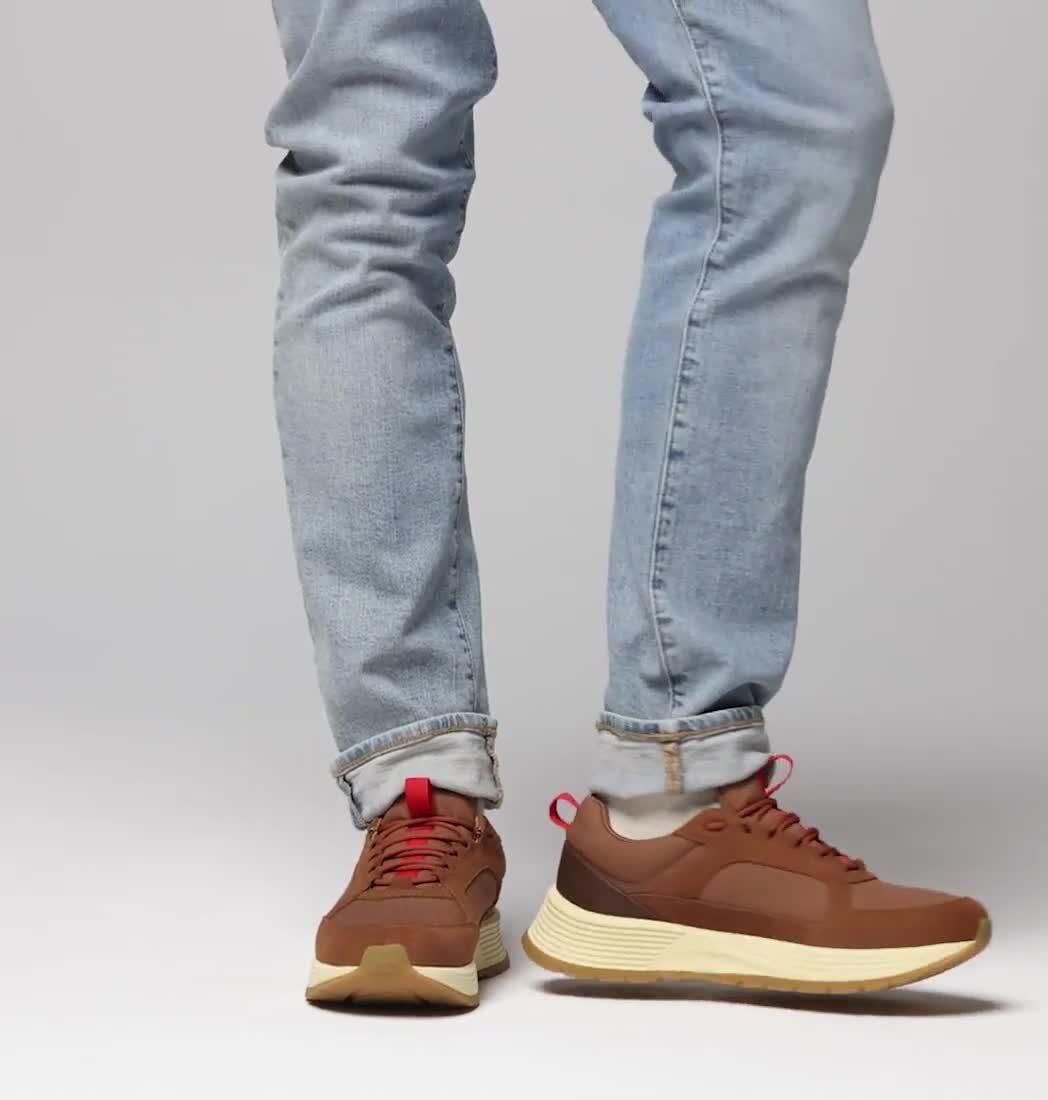 Sneakers impermeabili Outing SE da uomo, Color: Velvet Tan, Bright Red